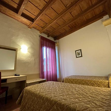 Domus San Bernardino Bed & Breakfast Verona Exterior photo