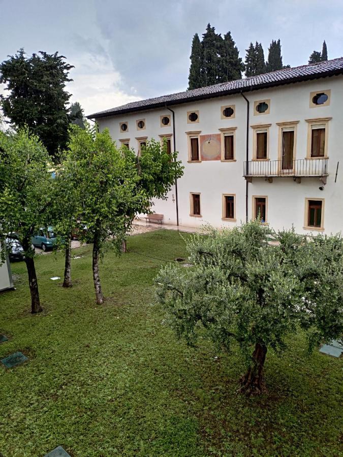 Domus San Bernardino Bed & Breakfast Verona Exterior photo